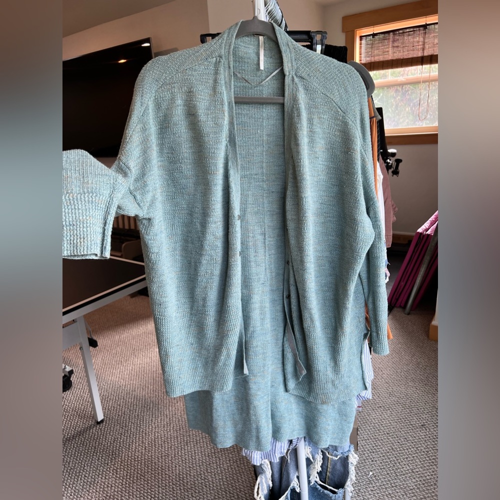 Free People sweater/cardigan size XS